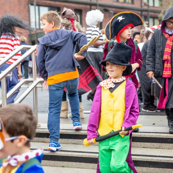 book week parade 2019-5